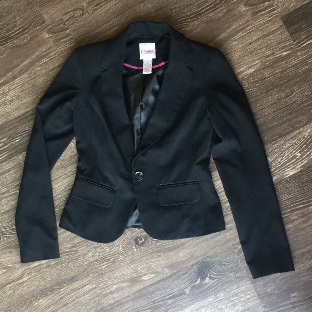 womens black blazer